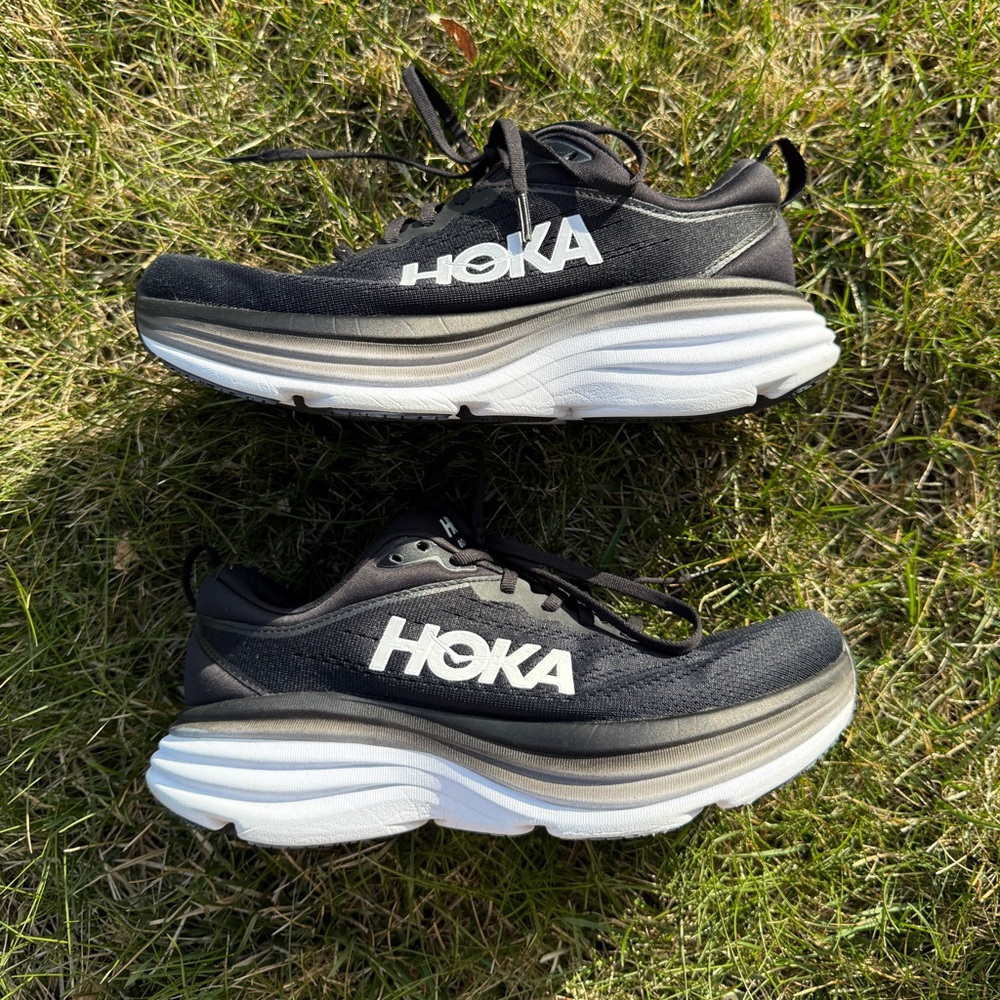 HOKA HOKAS Bondi 8 Black and White Running Shoes